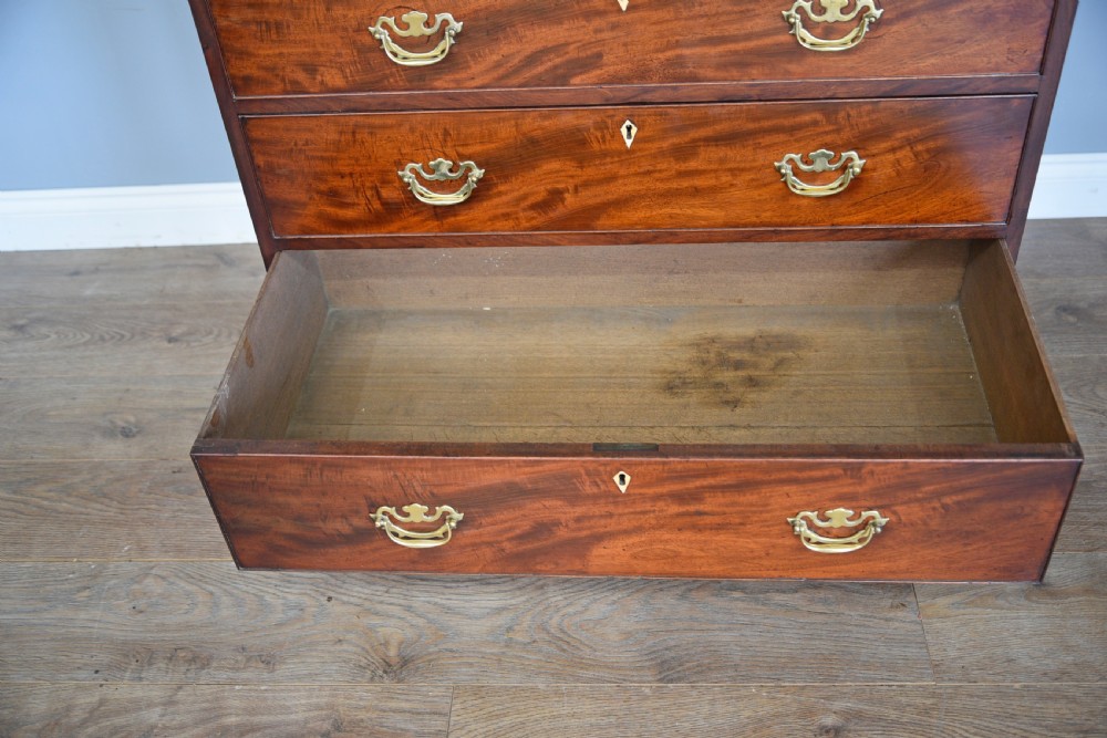 Georgian mahogany chest of drawers  View VI