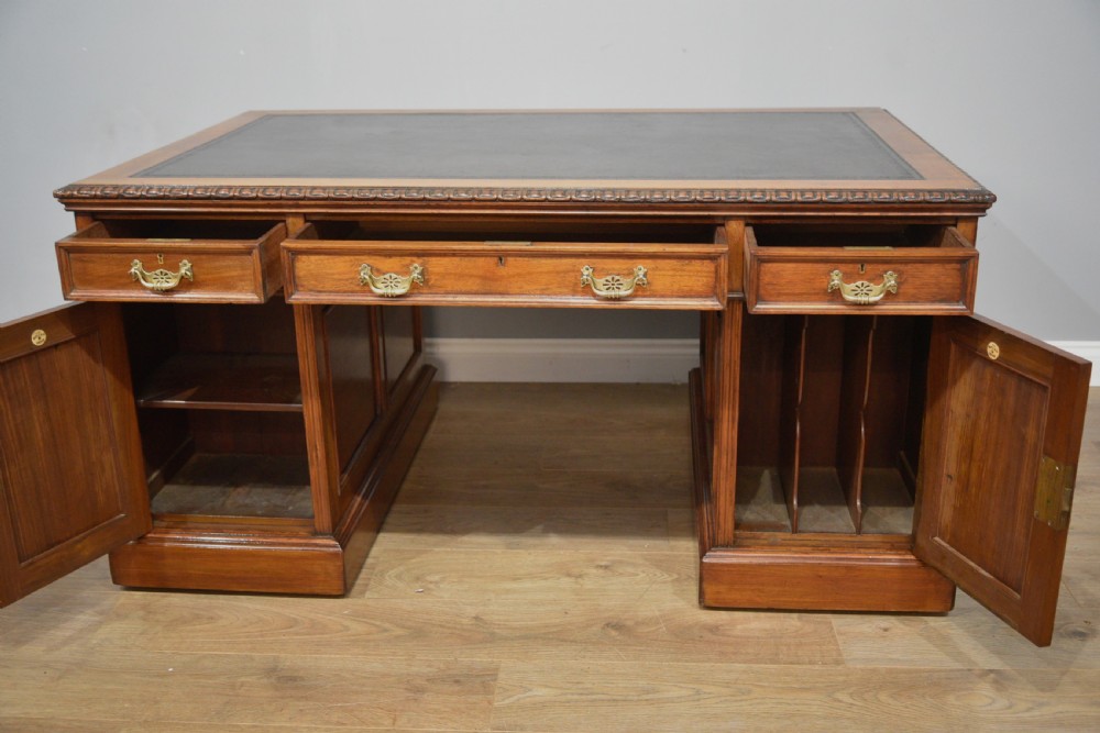 Maple & co Antique walnut arts & crafts  partners desk  View IX