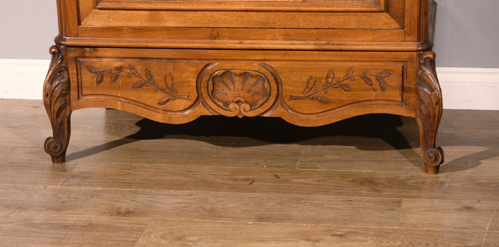 French walnut Rococo style Amoire   View IV