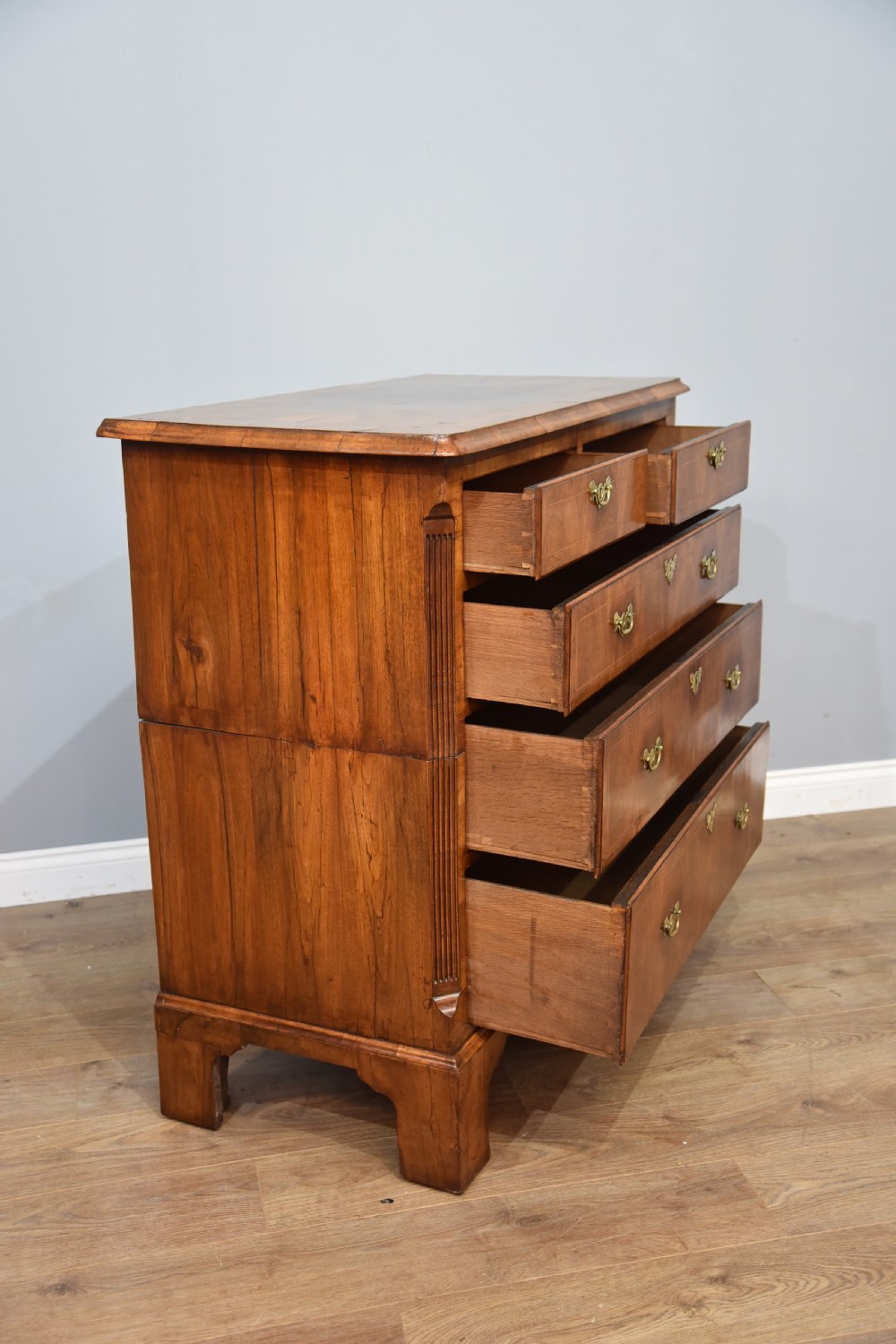 Queen Anne walnut chest of drawers  View IV