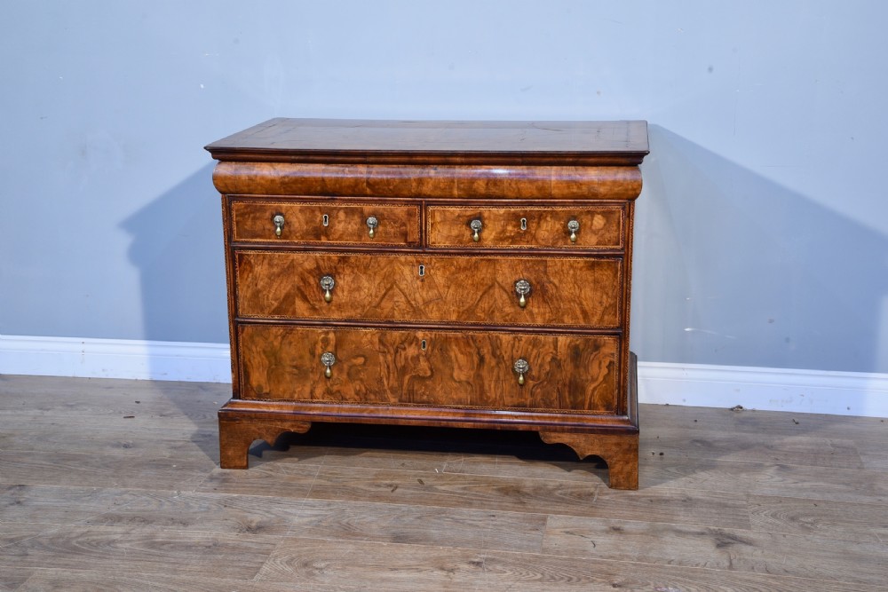 Antique Queen Anne walnut chest of drawers 