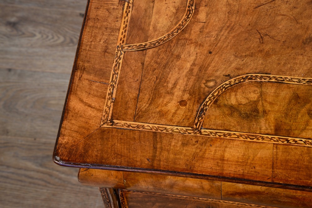 Antique Queen Anne walnut chest of drawers  View VI