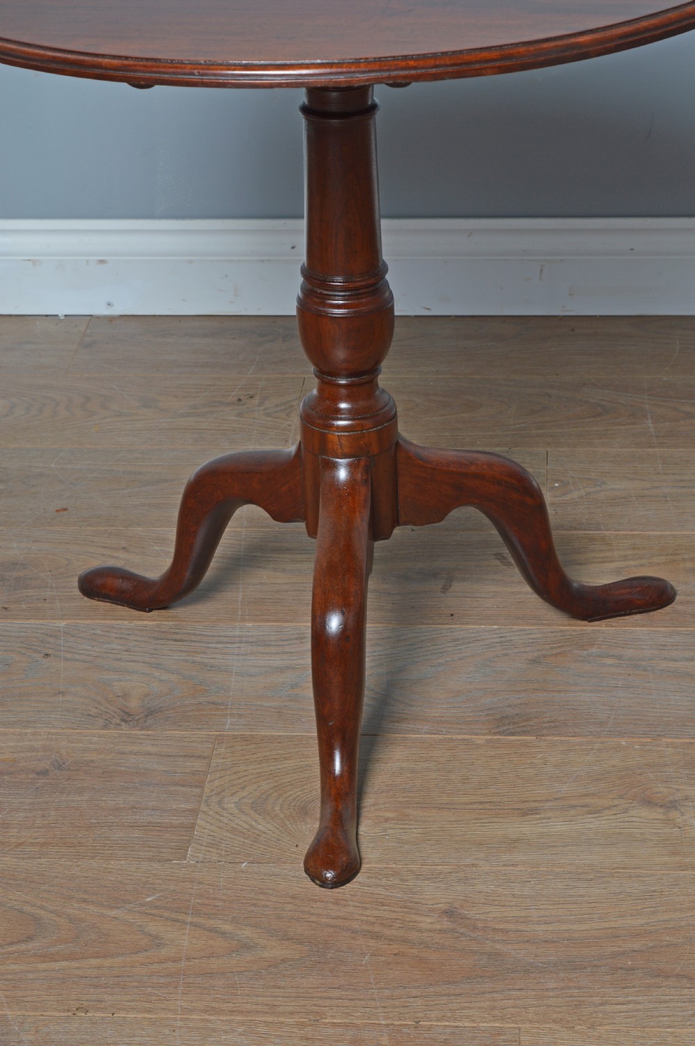 Georgian mahogany wine table  View IV