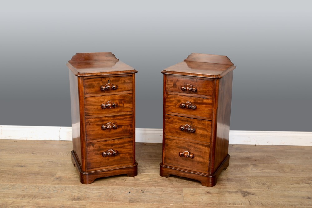 pair of Victorian mahogany bedside chests of drawers 
