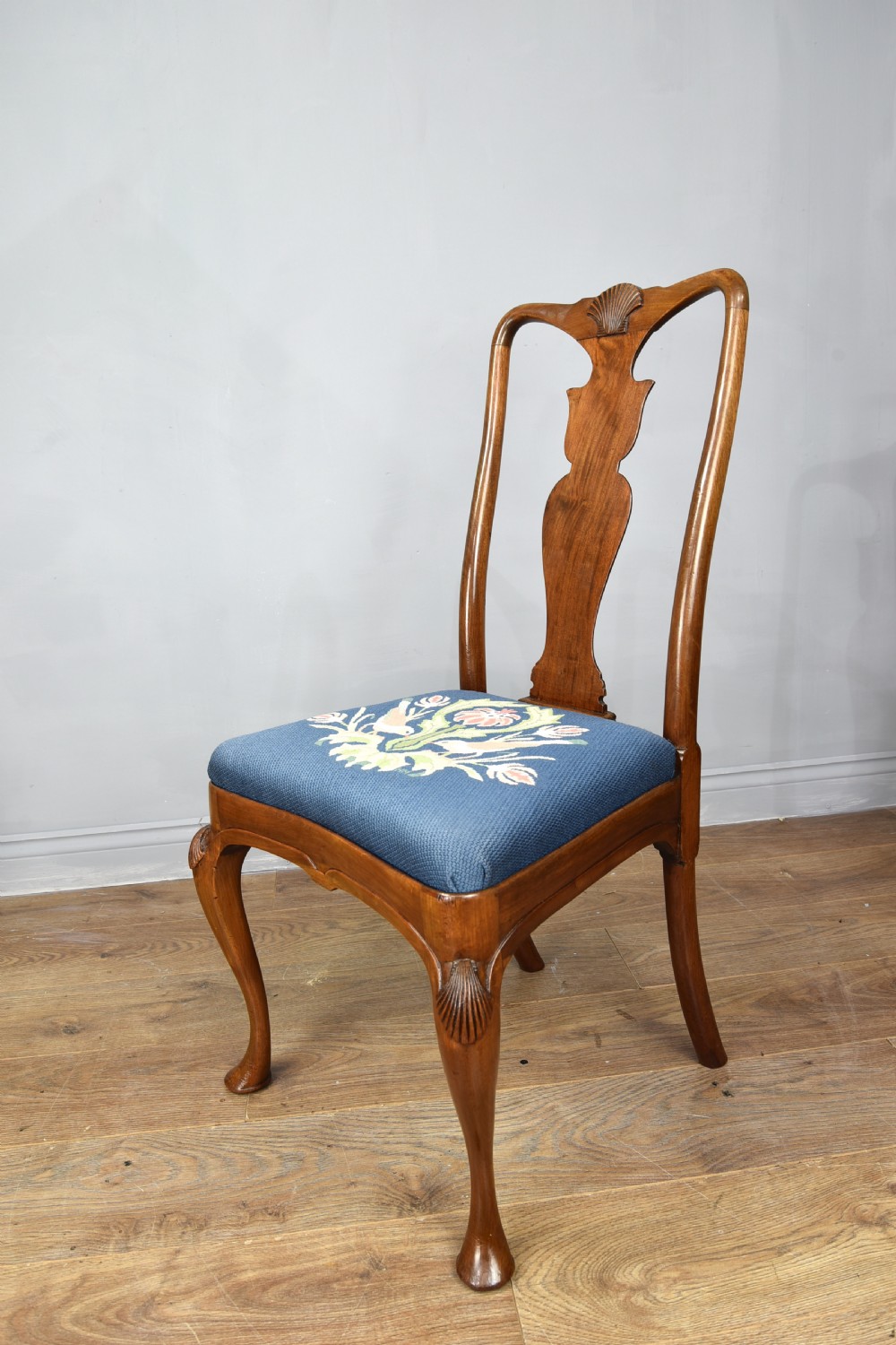 Antique set of 19th century Queen Anne style walnut chairs  View IV