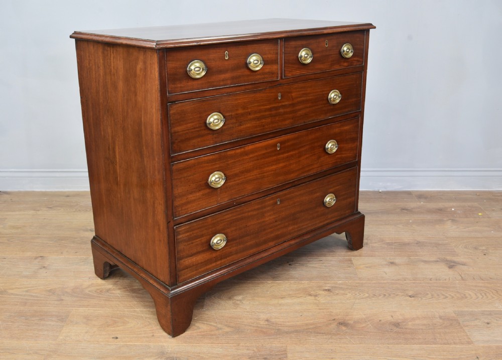 George II mahogany chest of drawers  View IV