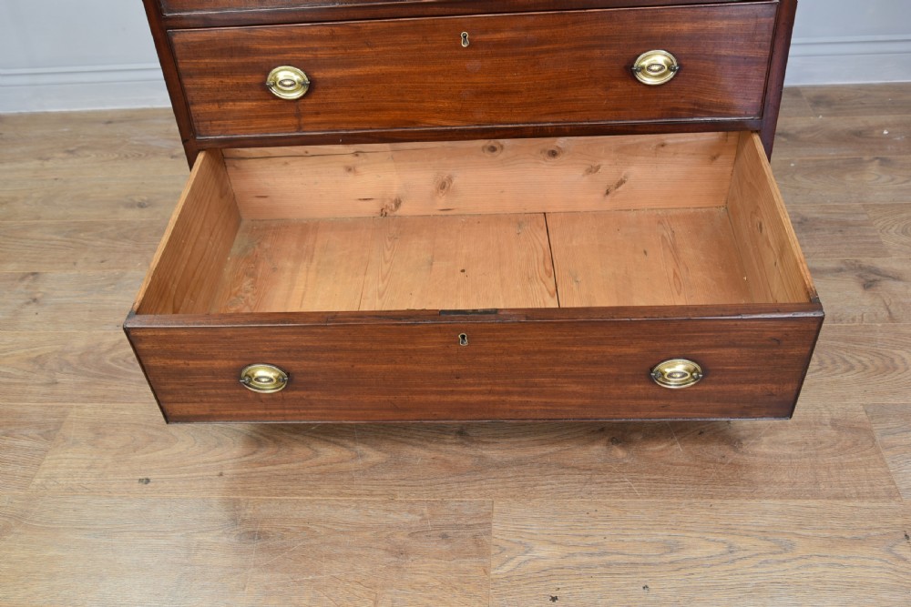 George II mahogany chest of drawers  View VII