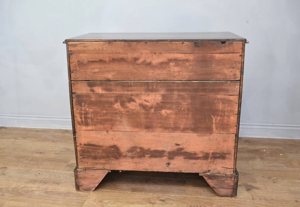 George II mahogany chest of drawers  View VIII