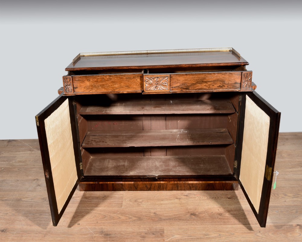 Fine Regency rosewood chiffonier sideboard  View V