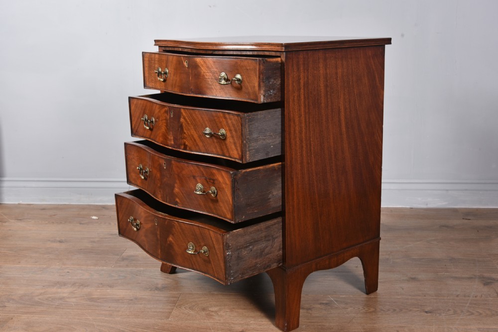 Antique mahogany serpentine chest of drawers  View IV