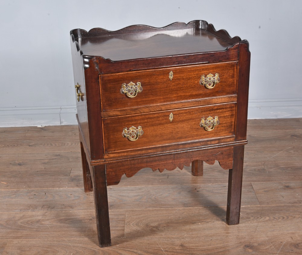 Georgian mahogany tray top night stand lamp table 