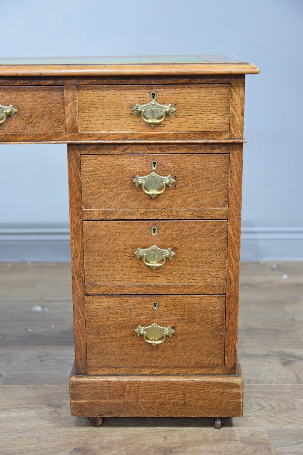 Victorian oak pedestal desk  View VI