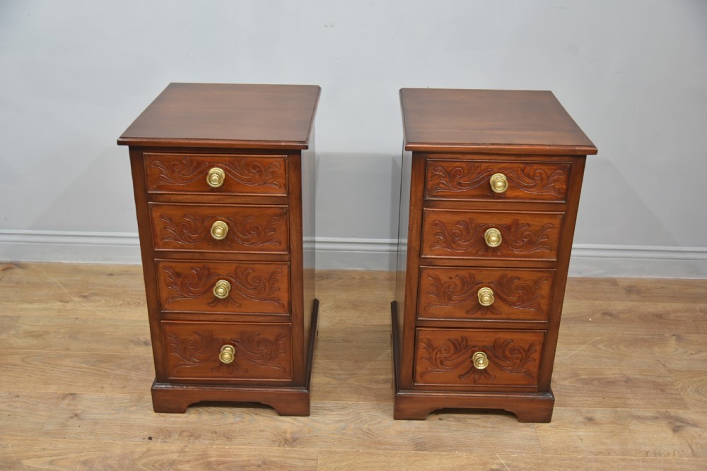 Pair of mahogany bedside chests of drawers 