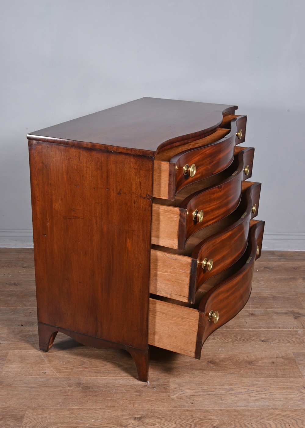 Georgian mahogany serpentine chest of drawers  View V