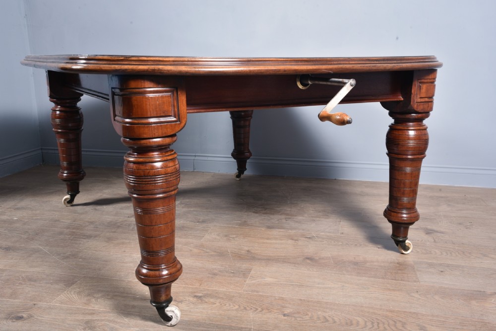 large Victorian mahogany extending dining table seats 12  View III
