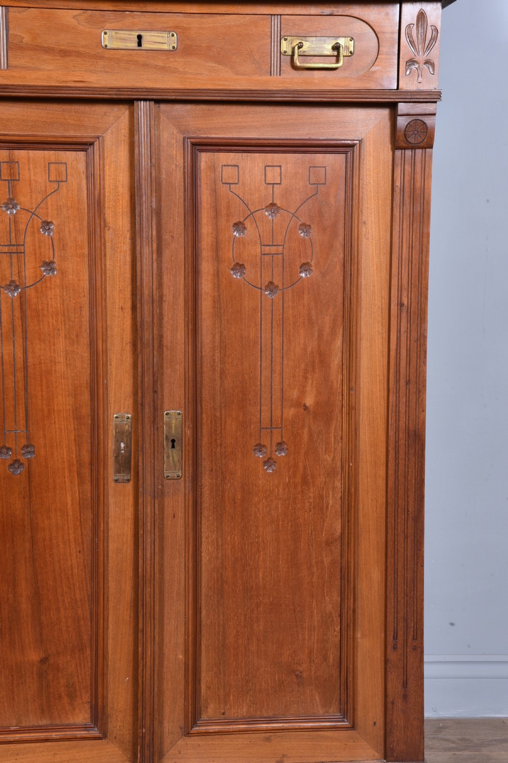 Arts and Crafts hall cabinet  View VII