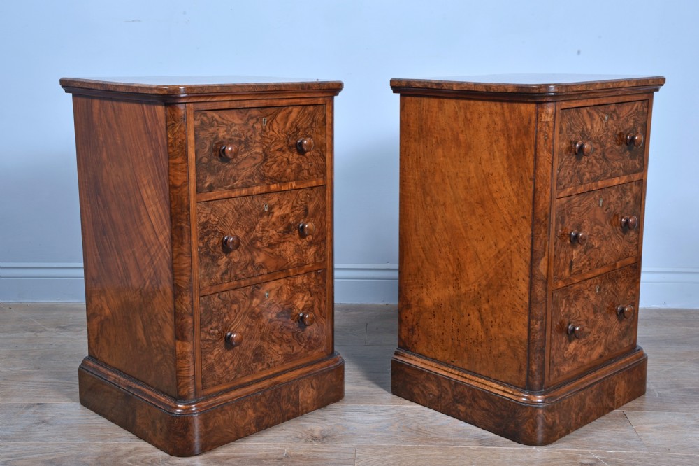 Fine pair of walnut bedside chests of drawers  View III
