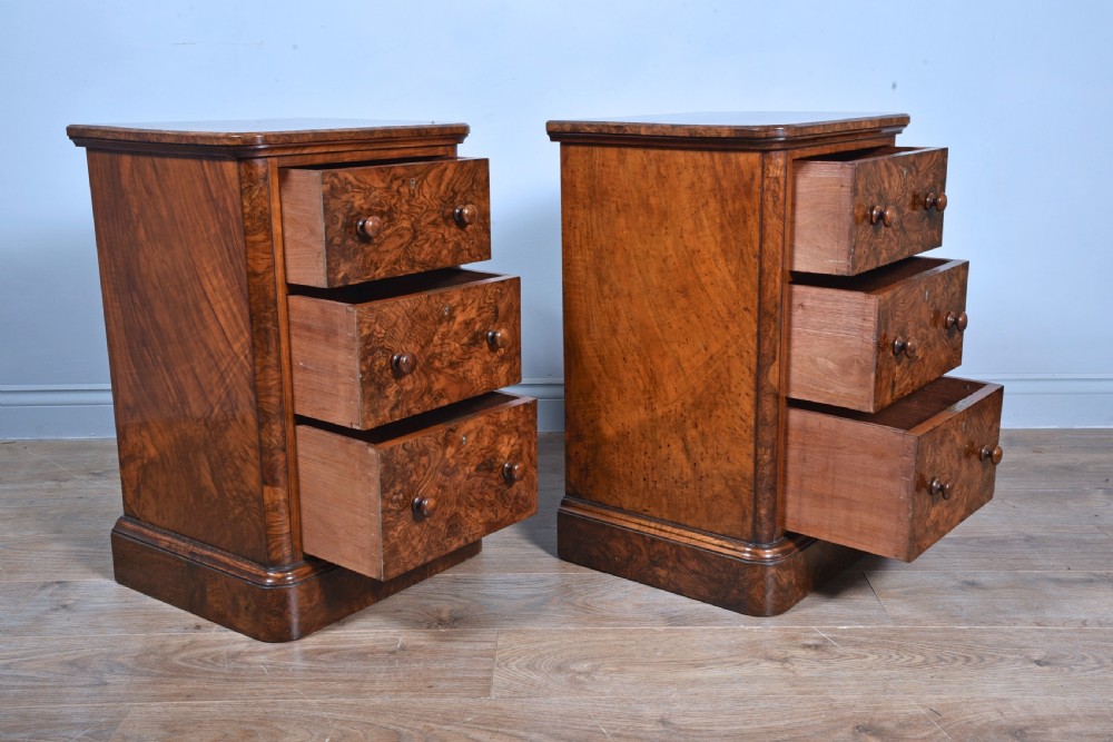 Fine pair of walnut bedside chests of drawers  View IV