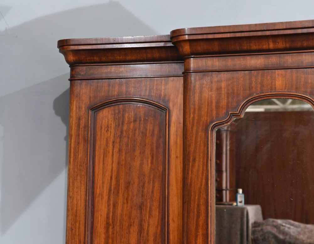 Victorian breakfront mahogany wardrobe  View IV