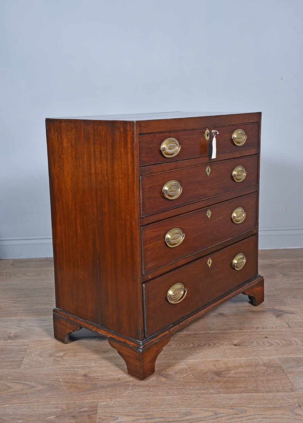 small Georgian mahogany chest of drawers  View III