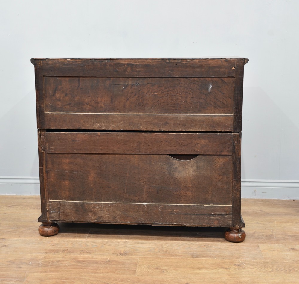 18th century Queen Anne walnut chest of drawers  View VI