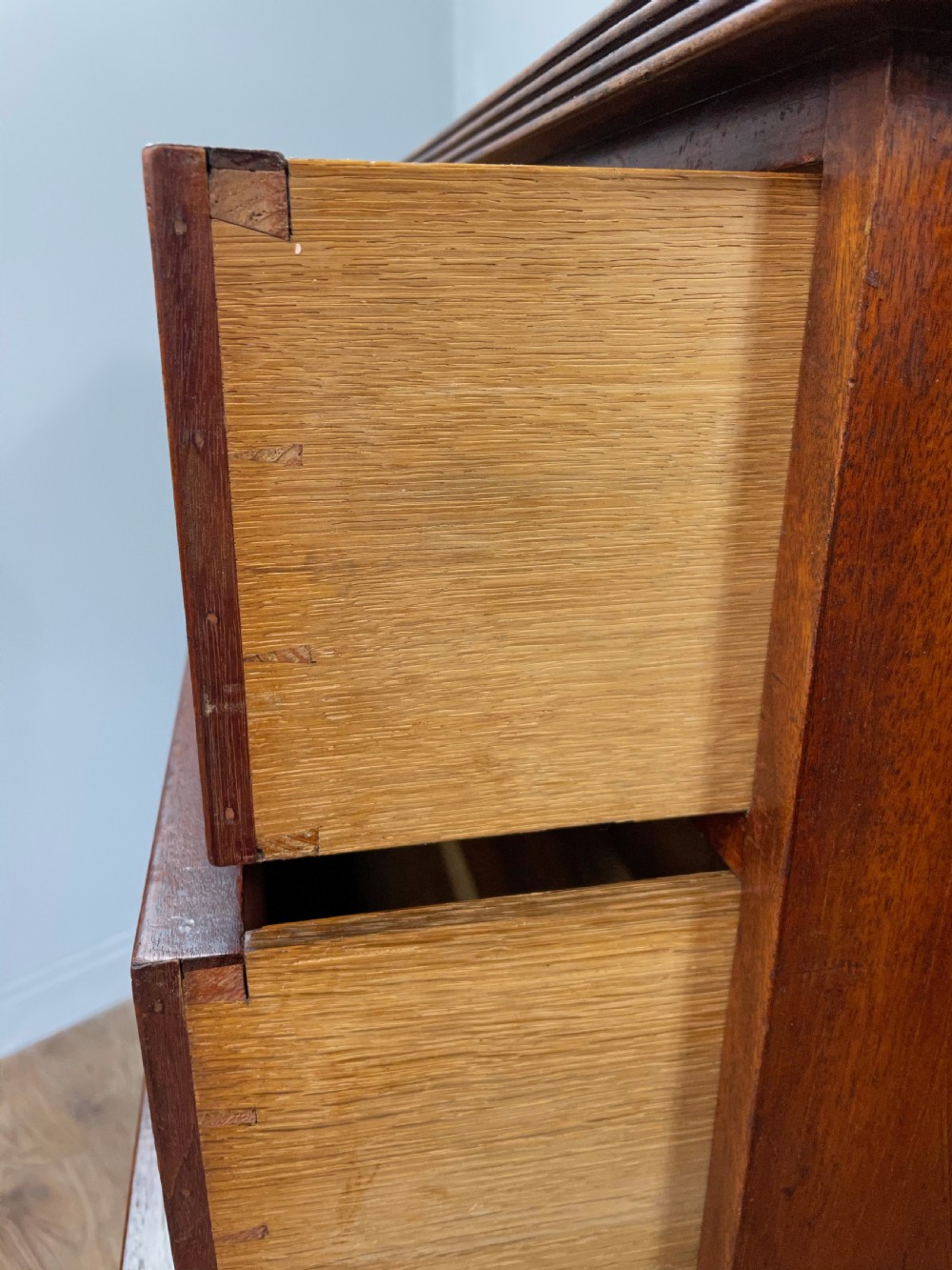 large Antique 19th century mahogany chest of drawers  View IV