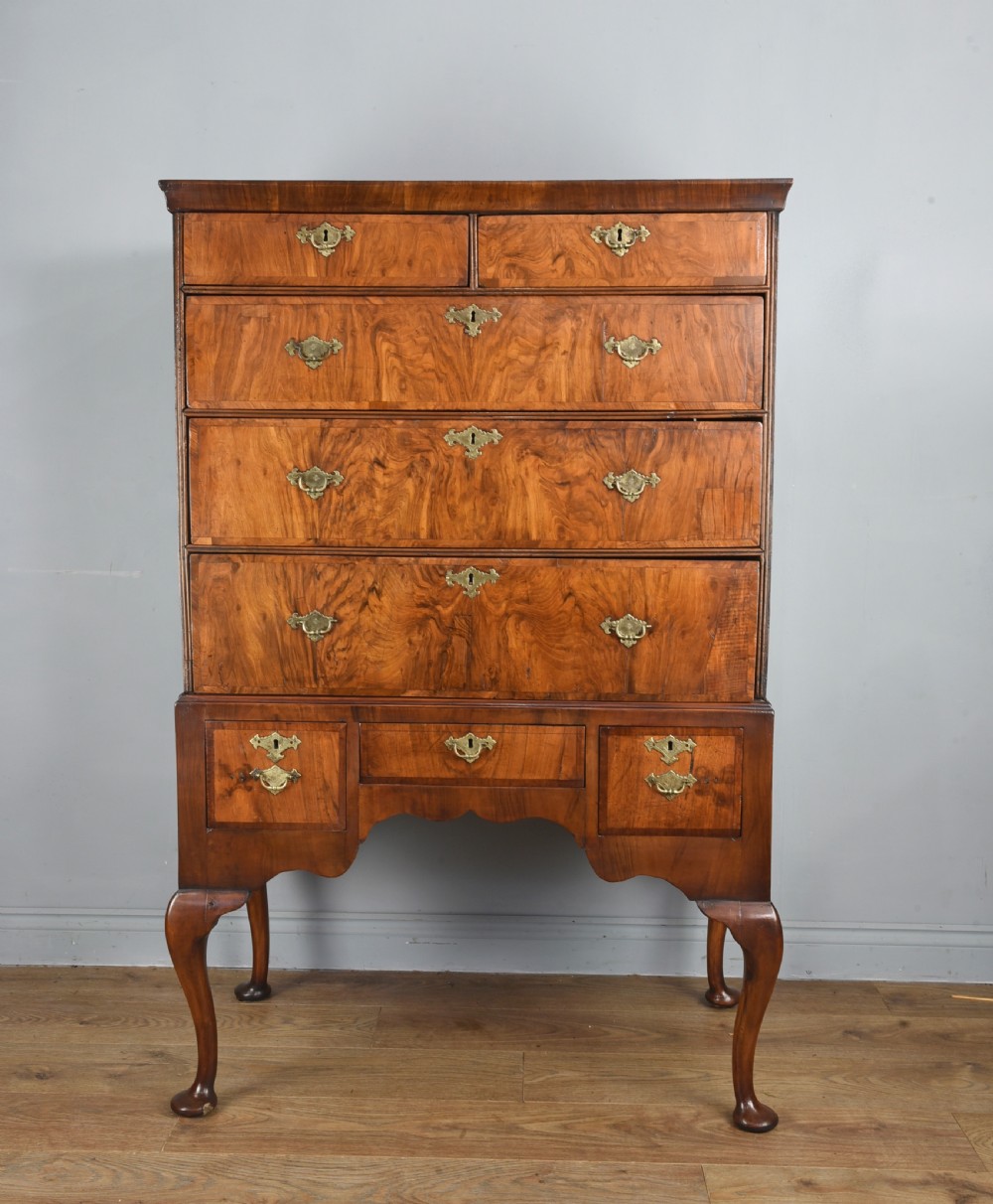 Early 18th century Queen Anne walnut chest on Stand 