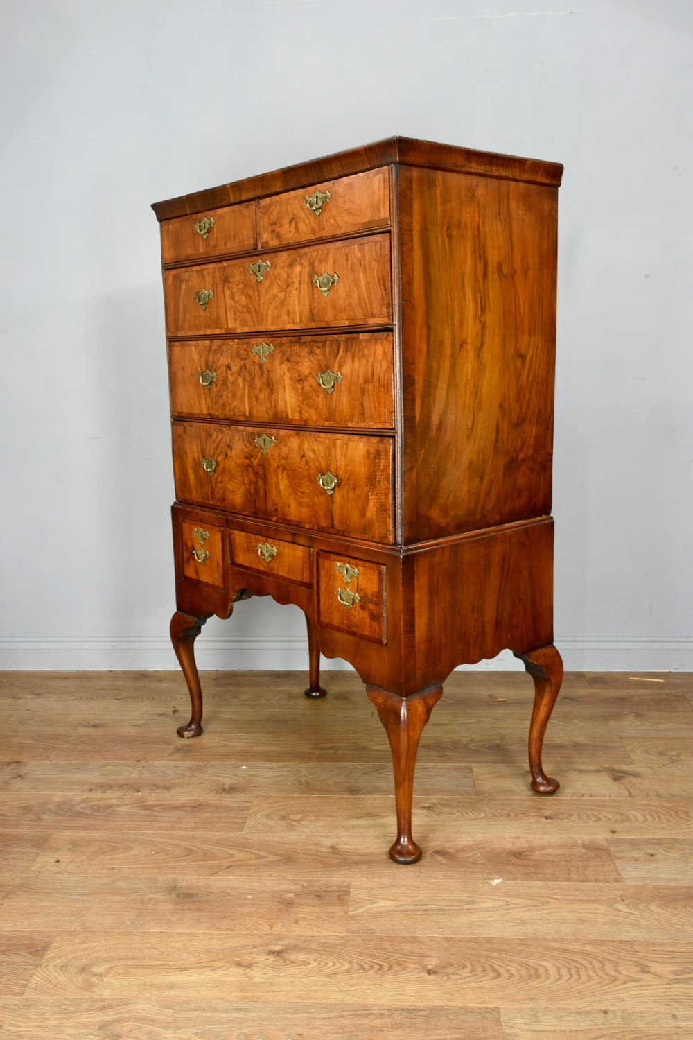 Early 18th century Queen Anne walnut chest on Stand  View II