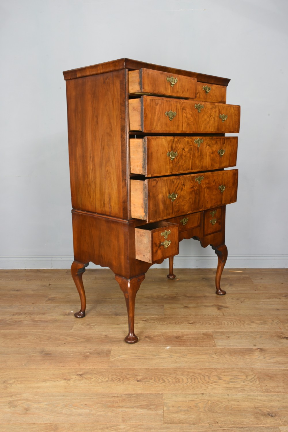 Early 18th century Queen Anne walnut chest on Stand  View IV