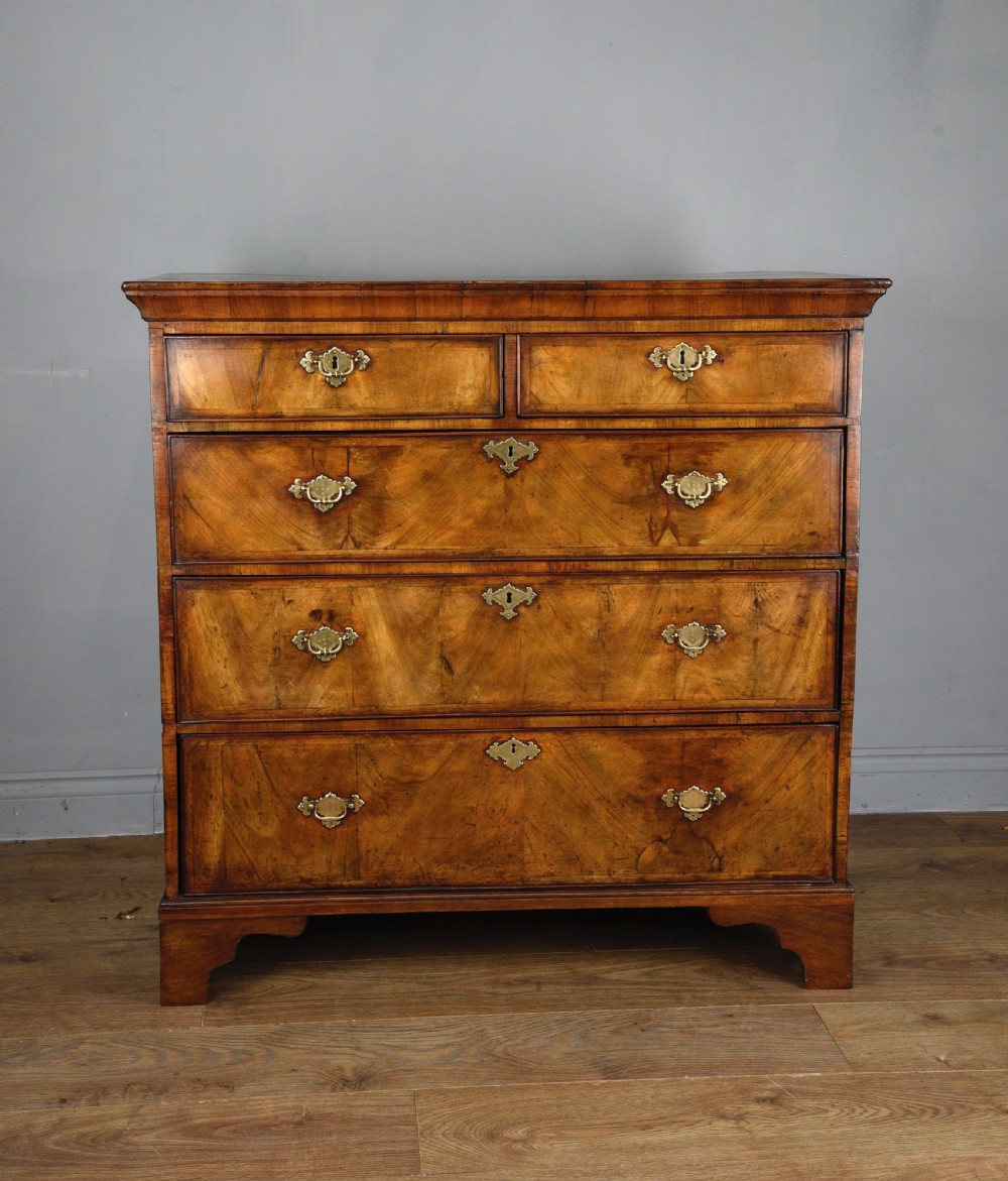 18th century walnut chest of drawers 