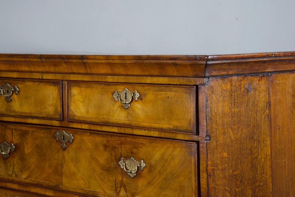 18th century walnut chest of drawers  View IV