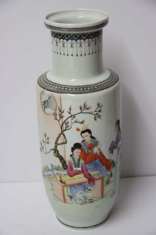 A Chinese Republican Period Porcelain Vase