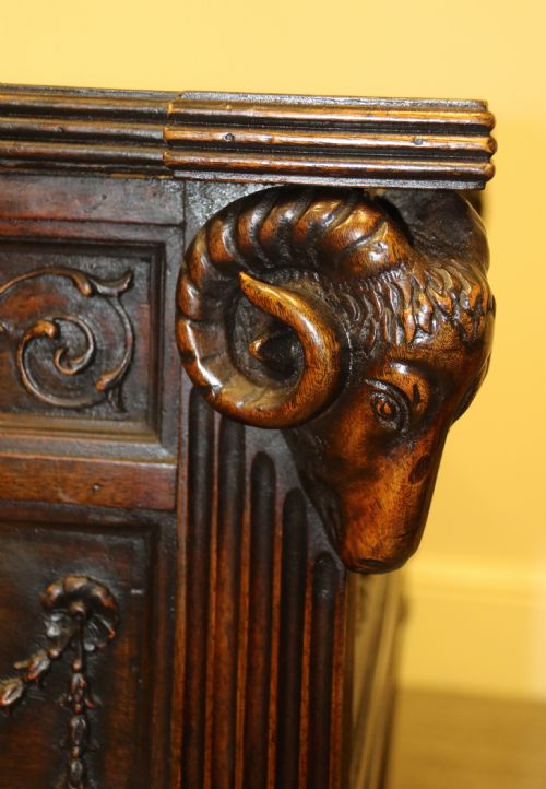 fig 1.   A fine Freestanding  Robert Adam style Desk