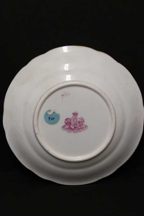 A SUPERB ENGLISH PORCELAIN DAVENPORT EARLY 19TH C CABINET TRIO - ADDITIONAL PHOTO 3