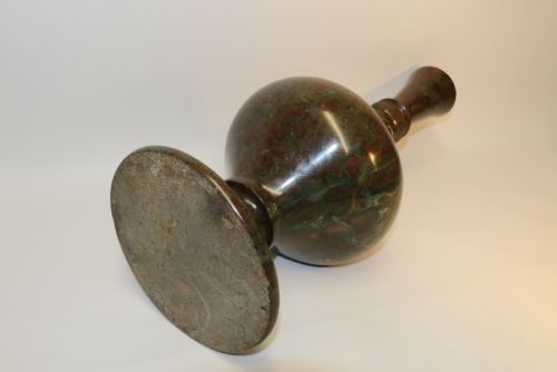 A SUPERB 19TH C ITALIAN GRAND TOUR SERPENTINE MARBLE VASE - ADDITIONAL PHOTO 9