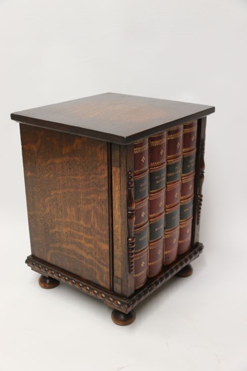 EARLY 20TH C DUNHILL CABINET HUMIDOR IN THE FORM OF A SMALL OAK BOOKCASE CIRCA 1920 - ADDITIONAL PHOTO 10