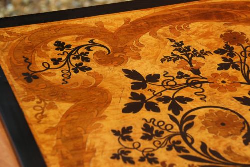 ANTIQUE ENGLISH MID19TH CENTURY EXHIBITION QUALITY SATINWOOD AND MARQUETRY CENTRE OR LIBRARY TABLE - ADDITIONAL PHOTO 2