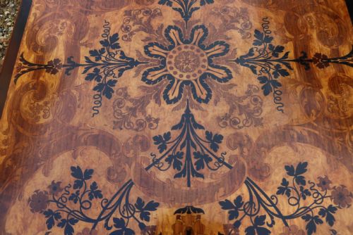 ANTIQUE ENGLISH MID19TH CENTURY EXHIBITION QUALITY SATINWOOD AND MARQUETRY CENTRE OR LIBRARY TABLE - ADDITIONAL PHOTO 5