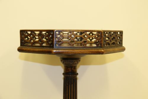 ANTIQUE ENGLISH CHIPPENDALE MAHOGANY CANDLE STAND - ADDITIONAL PHOTO 1