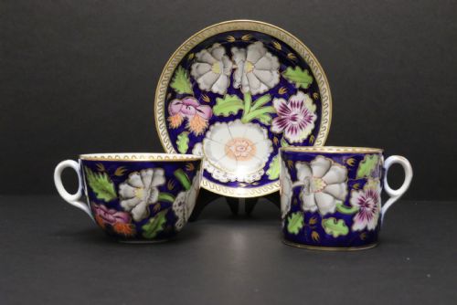 AN ENGLISH EARLY 19TH CENTURY NEWHALL PORCELAIN CABINET TRIO CIRCA 1815 - ADDITIONAL PHOTO 2