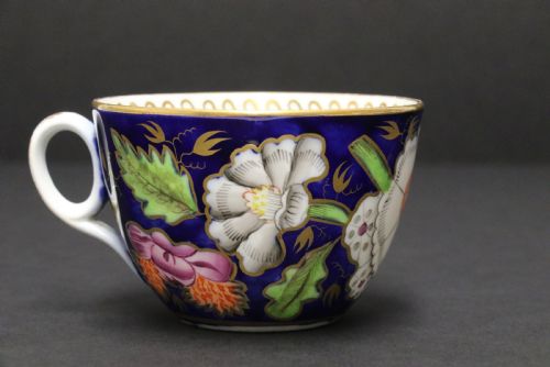 AN ENGLISH EARLY 19TH CENTURY NEWHALL PORCELAIN CABINET TRIO CIRCA 1815 - ADDITIONAL PHOTO 4