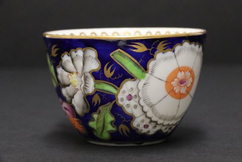 AN ENGLISH EARLY 19TH CENTURY NEWHALL PORCELAIN CABINET TRIO CIRCA 1815 - ADDITIONAL PHOTO 5