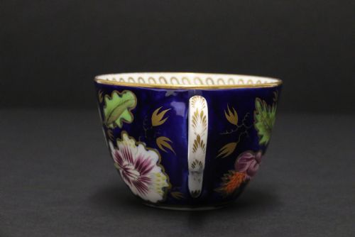 AN ENGLISH EARLY 19TH CENTURY NEWHALL PORCELAIN CABINET TRIO CIRCA 1815 - ADDITIONAL PHOTO 9