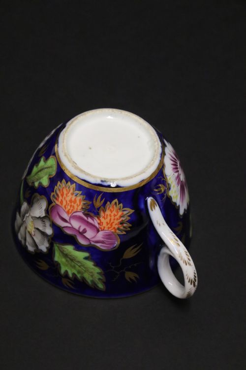 AN ENGLISH EARLY 19TH CENTURY NEWHALL PORCELAIN CABINET TRIO CIRCA 1815 - ADDITIONAL PHOTO 12