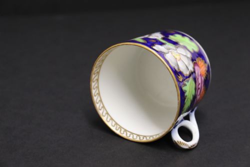 AN ENGLISH EARLY 19TH CENTURY NEWHALL PORCELAIN CABINET TRIO CIRCA 1815 - ADDITIONAL PHOTO 20