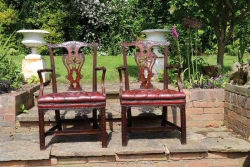 A RARE PAIR OF ENGLISH 18TH C CHIPPENDALE PERIOD GEORGE III ARMCHAIRS - ADDITIONAL PHOTO 3