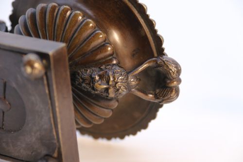 ANTIQUE ENGLISH REGENCY PERIOD CLASSICAL BRONZE URNS CIRCA 1820 - ADDITIONAL PHOTO 5