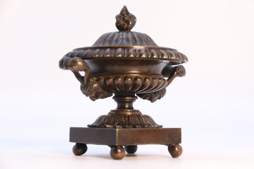 ANTIQUE ENGLISH REGENCY PERIOD CLASSICAL BRONZE URNS CIRCA 1820 - ADDITIONAL PHOTO 14