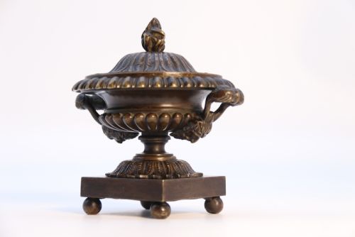 ANTIQUE ENGLISH REGENCY PERIOD CLASSICAL BRONZE URNS CIRCA 1820 - ADDITIONAL PHOTO 15