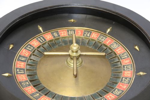 ANTIQUE 19TH CENTURY LARGE FRENCH ROULETTE WHEEL CIRCA 1880 WITH THE ORIGINAL FELT TABLE CLOTH - ADDITIONAL PHOTO 9